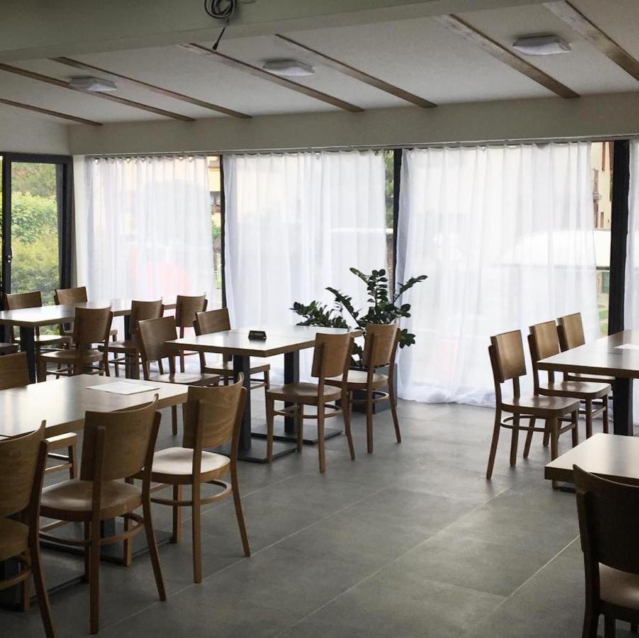 Restaurace A Penzion U Hasicu Klimkovice المظهر الخارجي الصورة