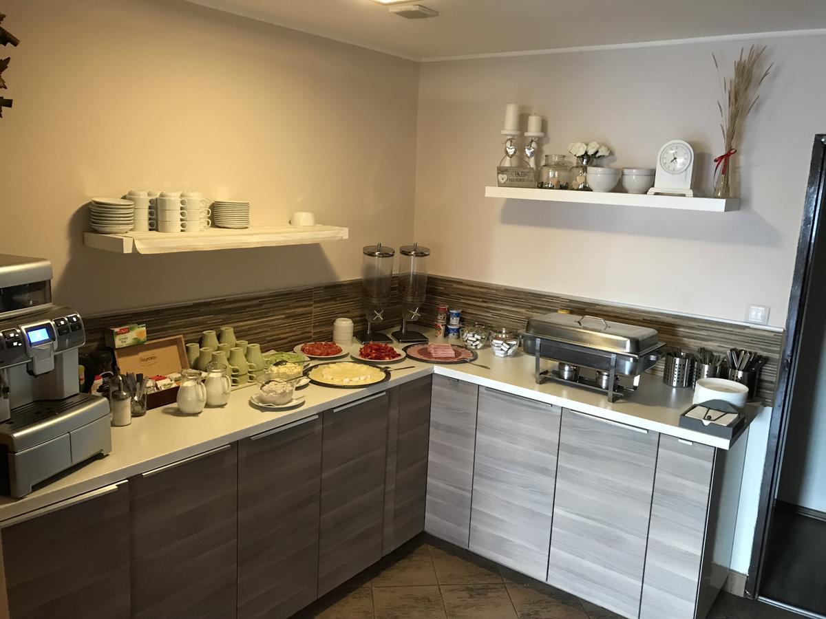 Restaurace A Penzion U Hasicu Klimkovice المظهر الخارجي الصورة
